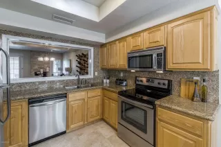 Photo #2: 6024702 Listing