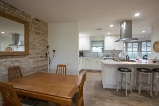 Photo #6: 6025059 Listing