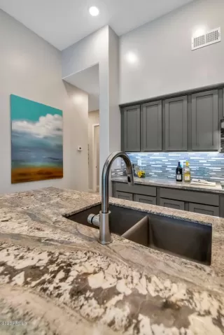 Photo #6: 6025126 Listing 