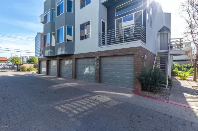 MLS: 6025177 Condo For Sale