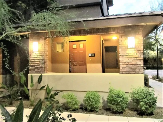 MLS: 6025555 Condo For Sale