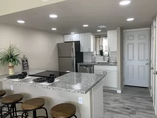 Photo #5: 6025791 Listing