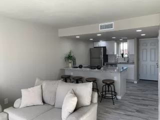 Photo #6: 6025791 Listing