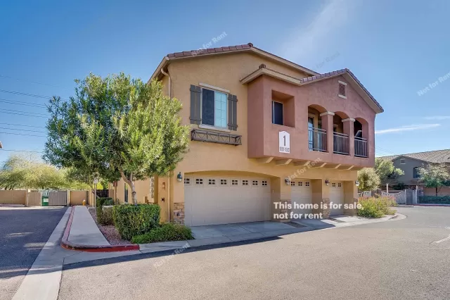 MLS: 6025840 Condo For Sale