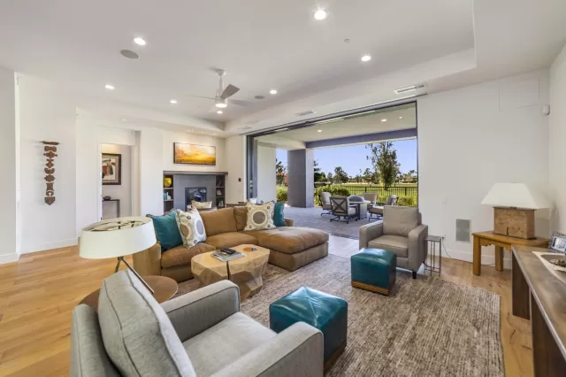 MLS: 6026017 Condo For Sale