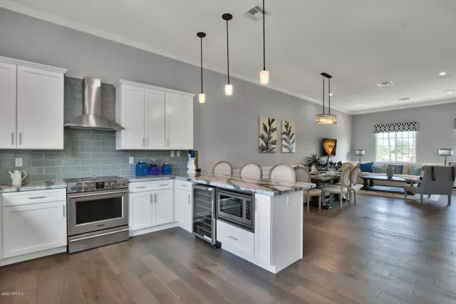 MLS: 6026415 Condo For Sale