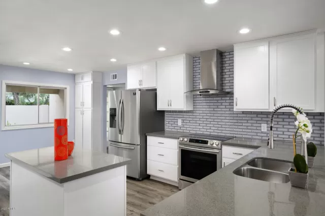 MLS: 6026615 Condo For Sale
