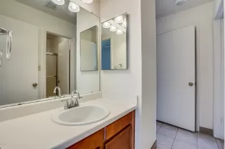 Photo #6: 6026858 Listing