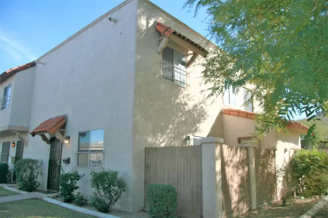 MLS: 6026940 Condo For Sale