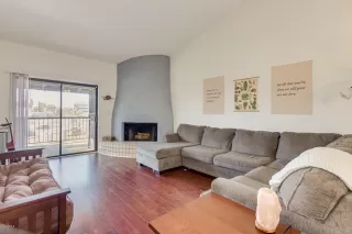 Photo #6: 6026942 Listing