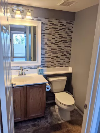 Photo #5: 6027200 Listing