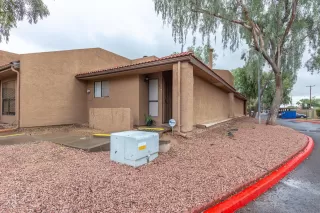 Photo #5: 6027262 Listing