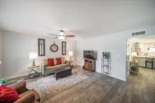 Photo #5: 6027379 Listing