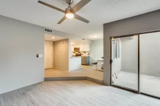 Photo #6: 6027754 Listing