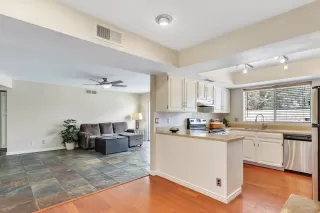 Photo #3: 6028009 Listing