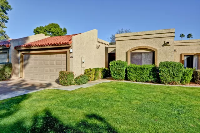 MLS: 6028062 Condo For Sale