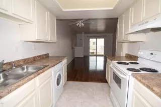 Photo #4: 6028109 Listing