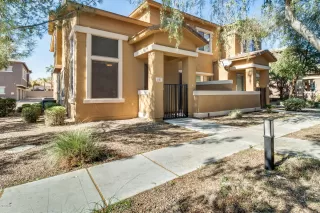 Photo #5: 6028222 Listing