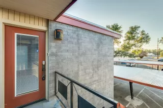 Photo #5: 6028223 Listing