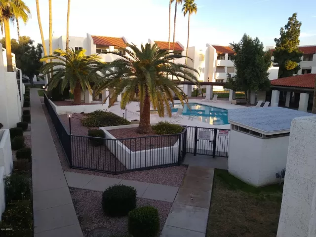 MLS: 6028314 Condo For Sale