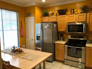 Photo #5: 6028728 Listing