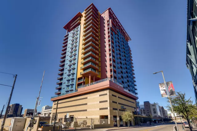 MLS: 6028822 Condo For Sale