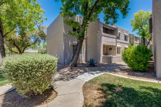 MLS: 6029359 Condo For Sale