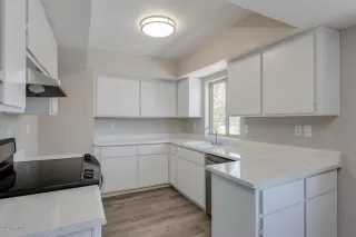 Photo #4: 6029359 Listing