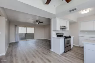 Photo #6: 6029359 Listing