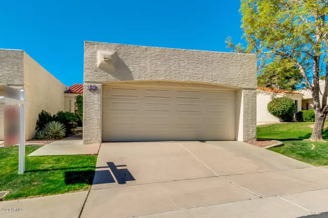 MLS: 6029892 Condo For Sale