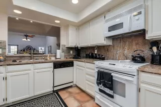 Photo #2: 6029892 Listing