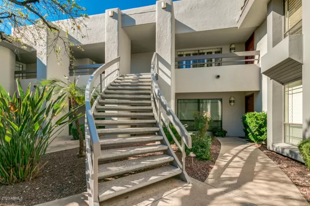 MLS: 6030078 Condo For Sale