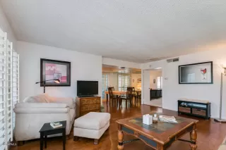 Photo #5: 6030078 Listing 