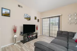 Photo #3: 6030129 Listing