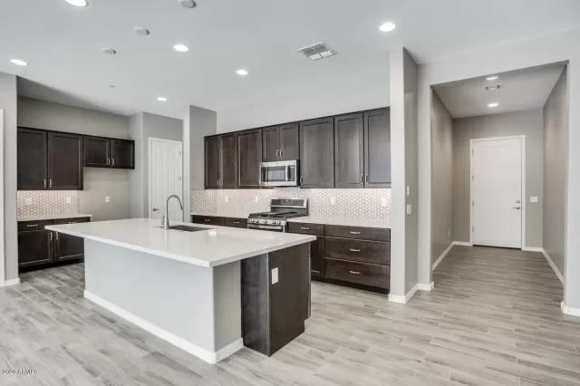 MLS: 6030345 Condo For Sale