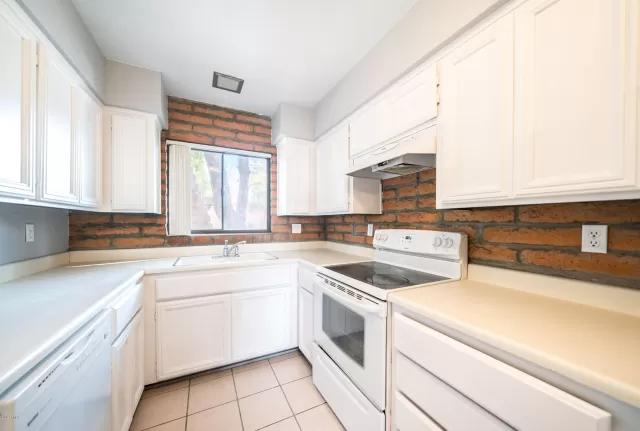 MLS: 6030469 Condo For Sale