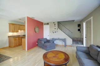 Photo #3: 6030743 Listing