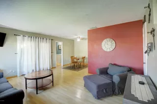 Photo #4: 6030743 Listing