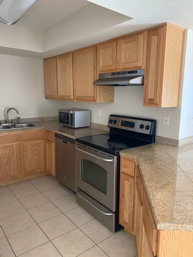 MLS: 6031122 Condo For Sale