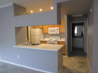 Photo #6: 6031155 Listing