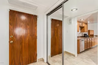 Photo #2: 6031247 Listing