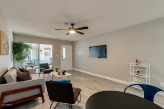 Photo #2: 6031408 Listing