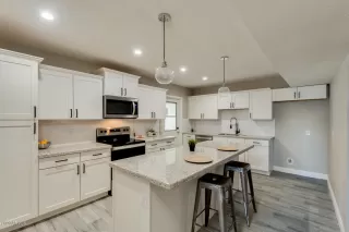 Photo #3: 6031408 Listing