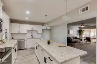 Photo #4: 6031408 Listing