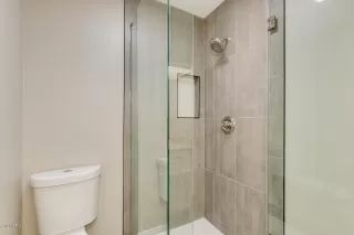 Photo #6: 6031408 Listing