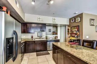 Photo #2: 6031716 Listing 