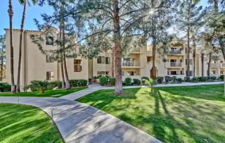 Photo #2: 6031718 Listing 