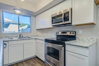 Photo #3: 6031918 Listing 