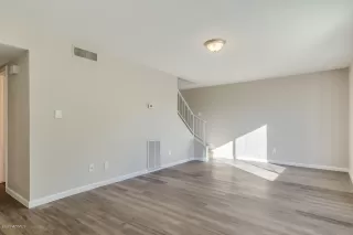 Photo #6: 6031918 Listing 