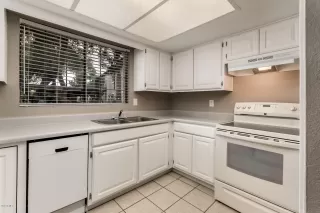 Photo #6: 6032629 Listing